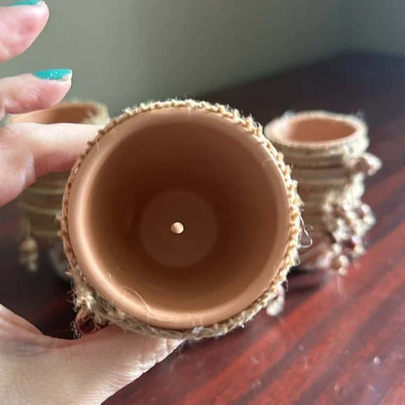 18 Mini Monstera Pots - Picture 4 of 5